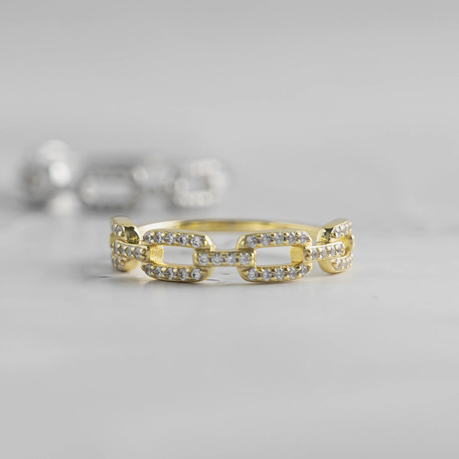 Pave Link Ring