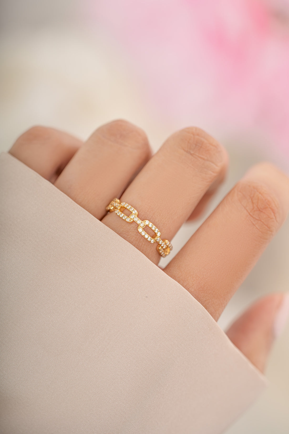 Pave Link Ring