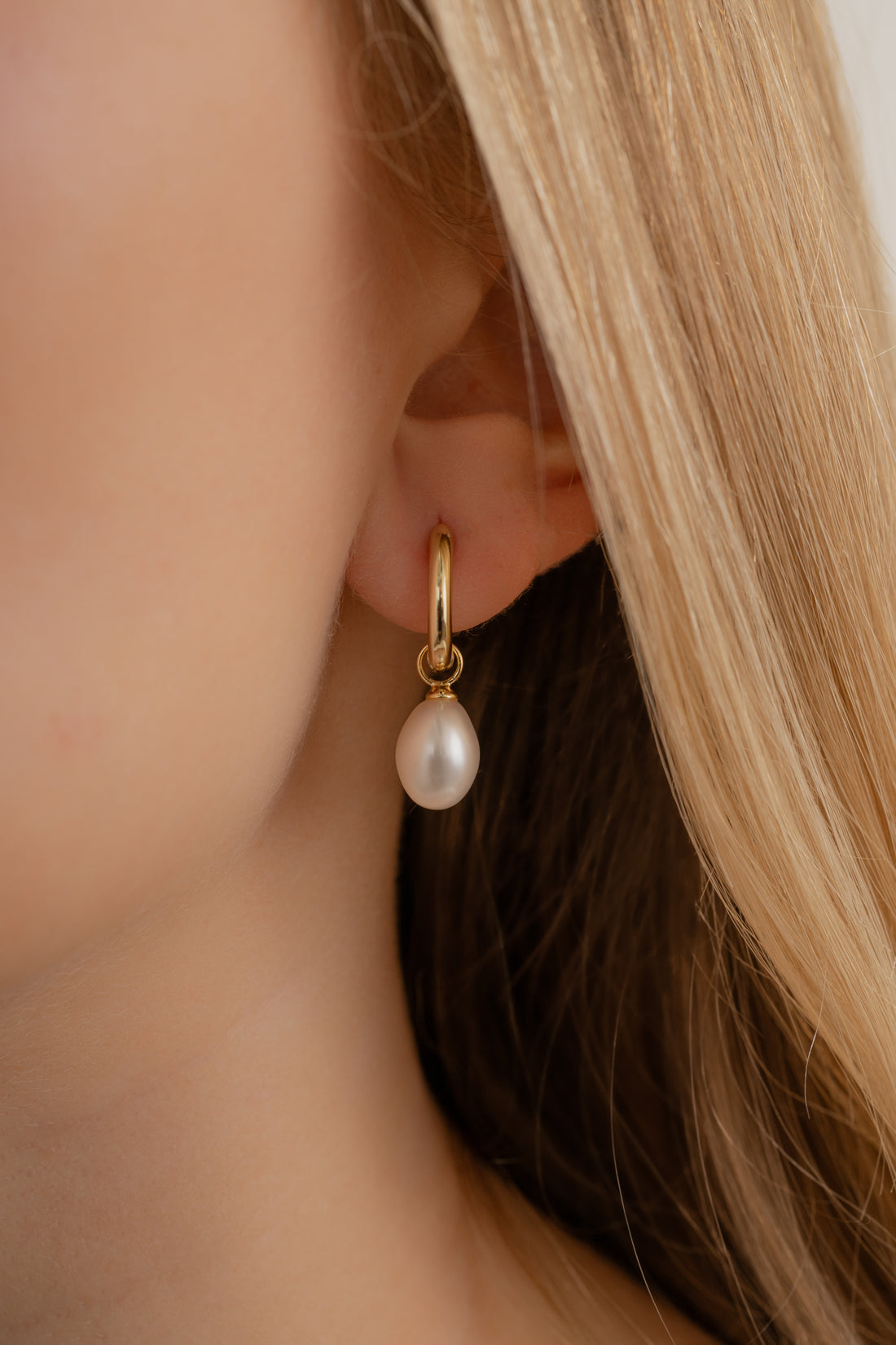 Maren Pearl Earrings