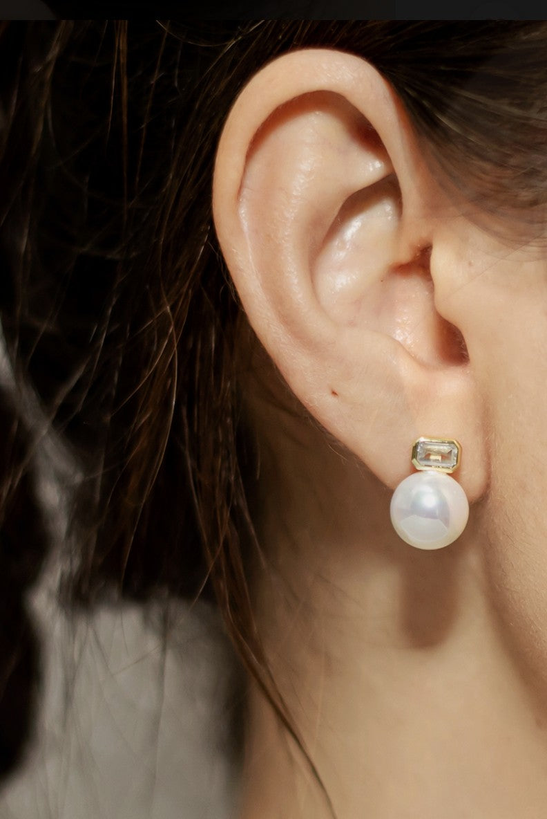 Baguette & Pearl Stud Earrings – Waterproof, Gold-Plated Elegance