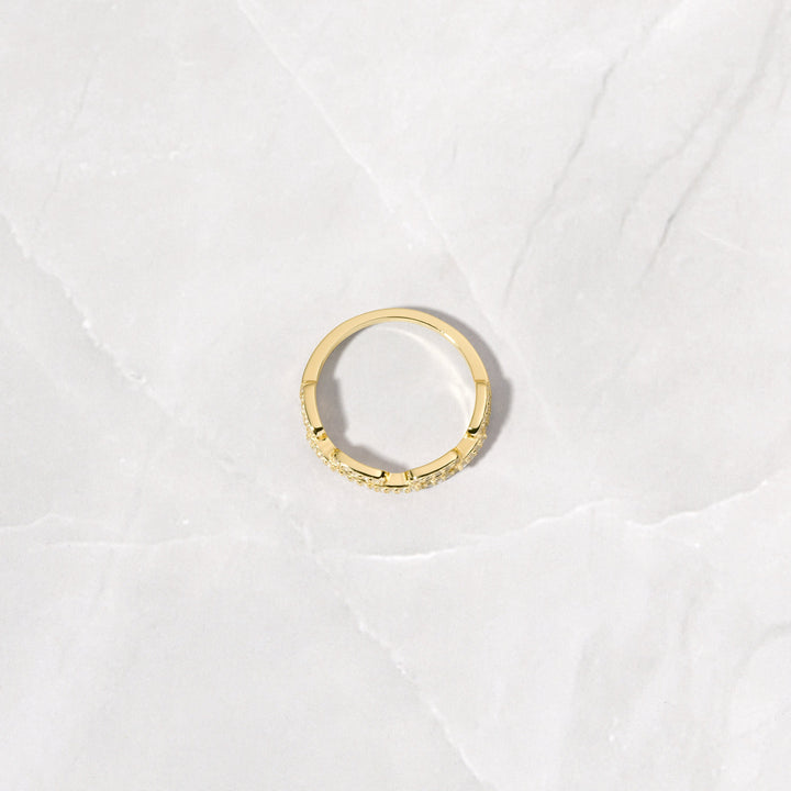 Pave Link Ring