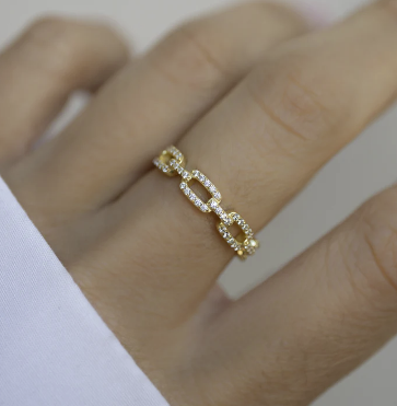 Pave Link Ring